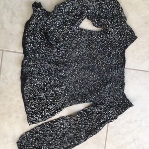 Body ribbed top new no tag w/full sleeves